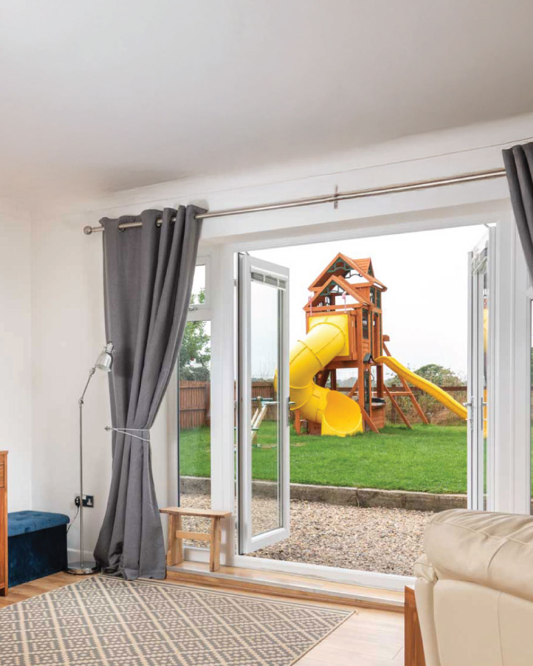 Cumbrian-Dreams-Hero-Images-Four-Oaks-Cottage-Mobile